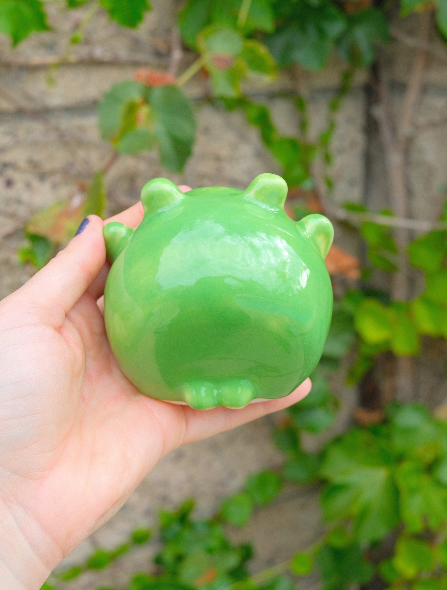 Froggy Salt Cellar - Bright Green